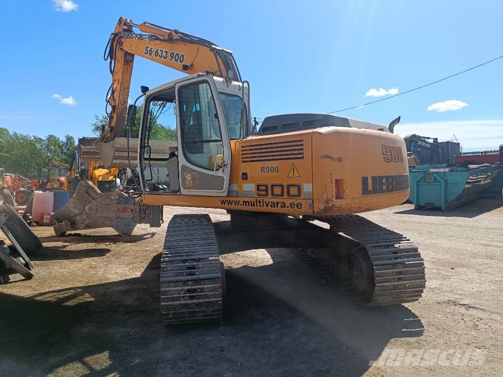 Liebherr R 900