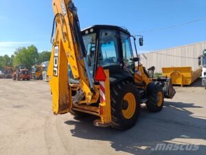 JCB 3CX — foto 11